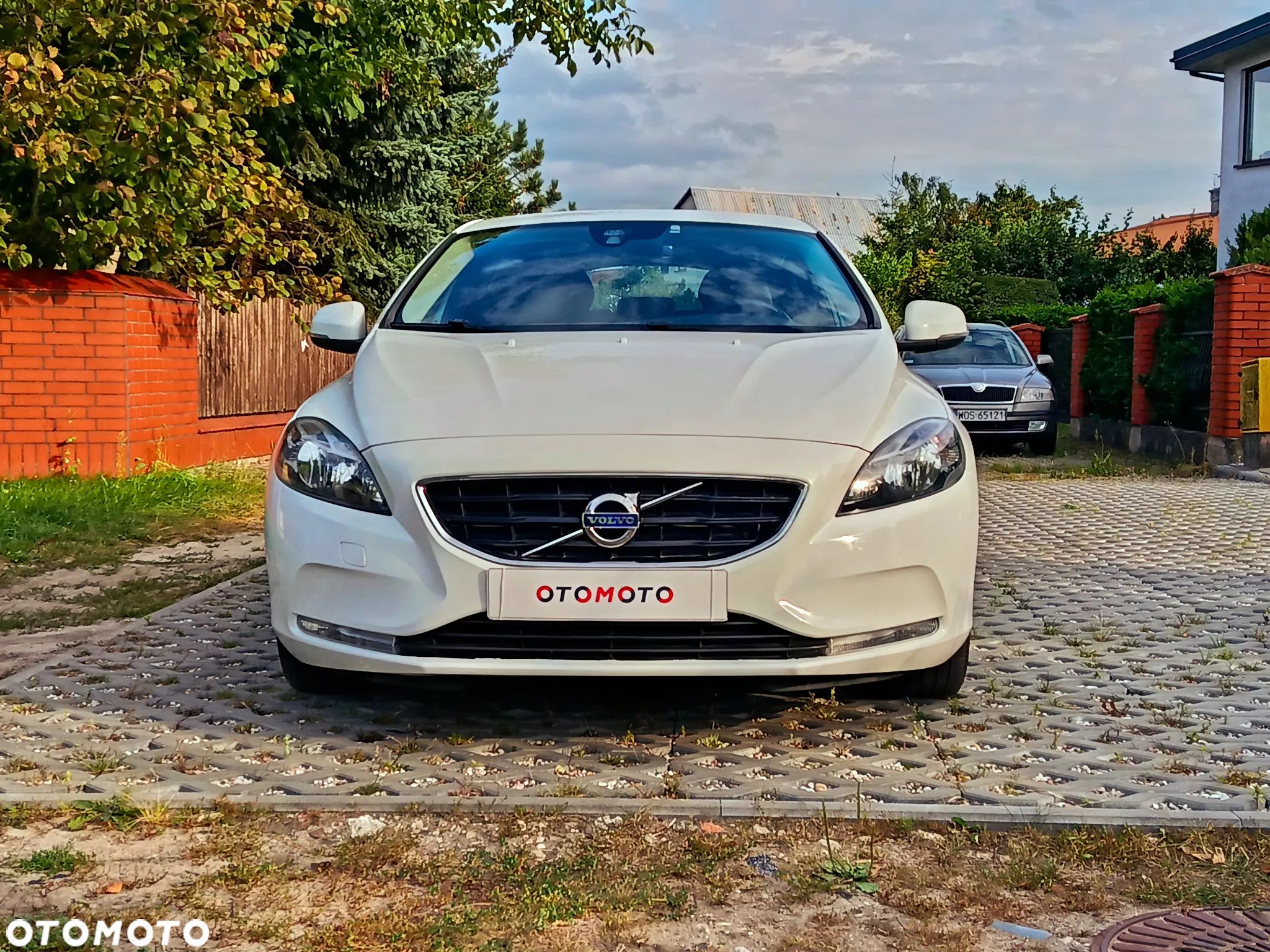 Volvo V40 D2 Momentum - 1