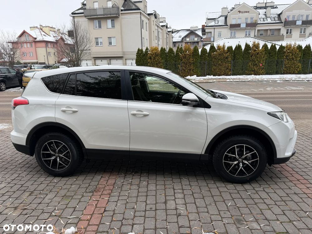 Toyota RAV4 2.0 D-4D Premium 4x2 - 4
