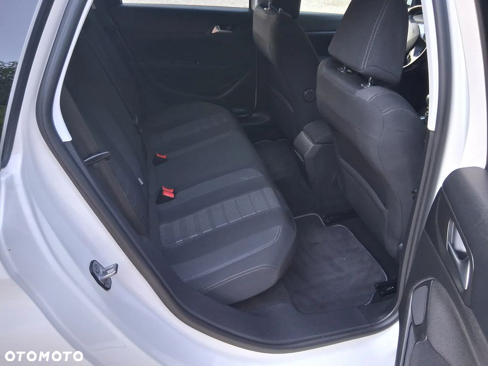Peugeot 308 SW 1.6 BlueHDi Allure S&S - 12