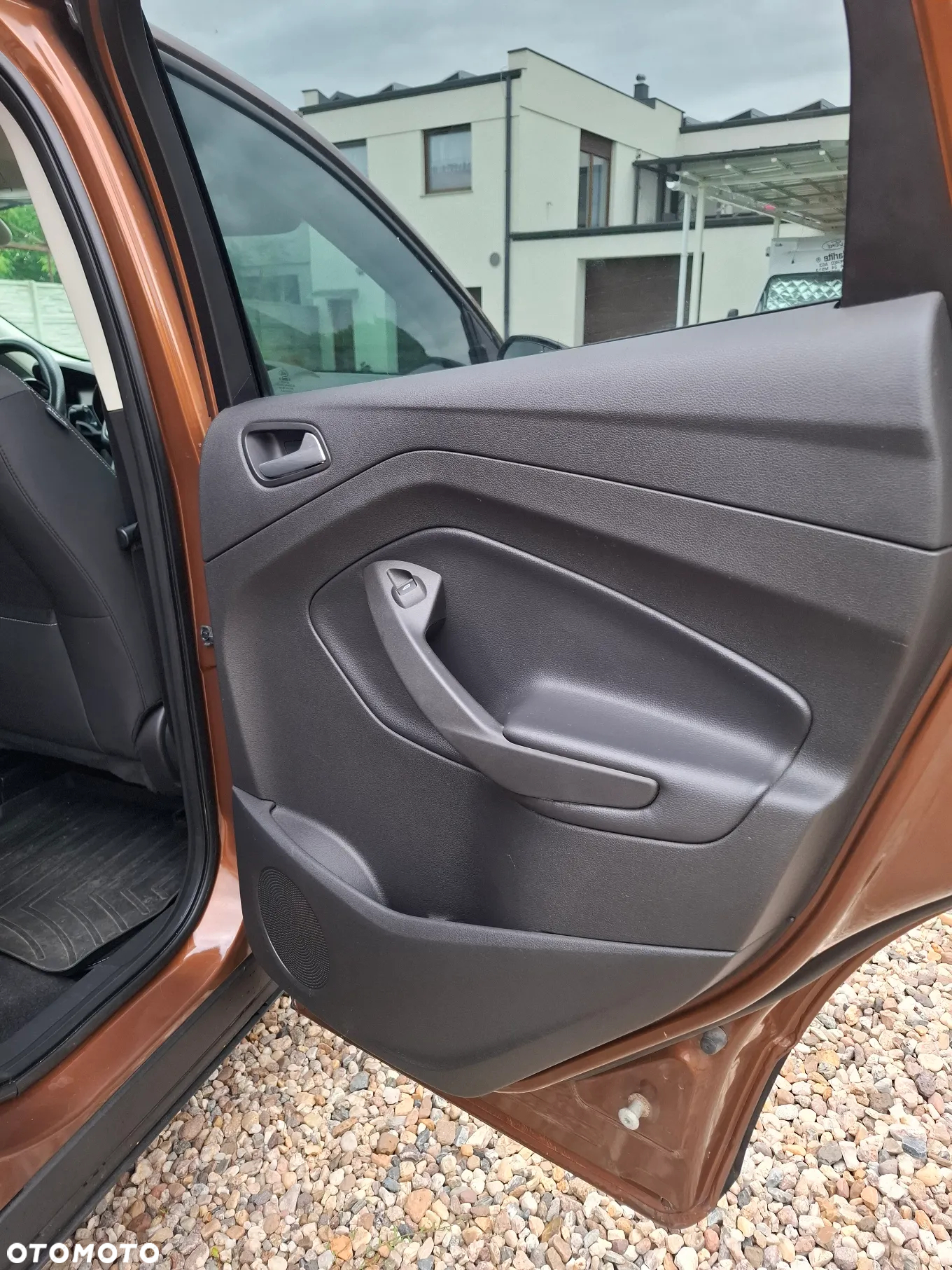 Ford Kuga - 13