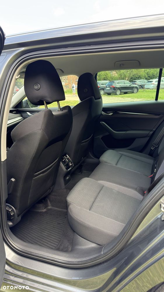 Skoda Octavia 1.5 TSI Selection - 8
