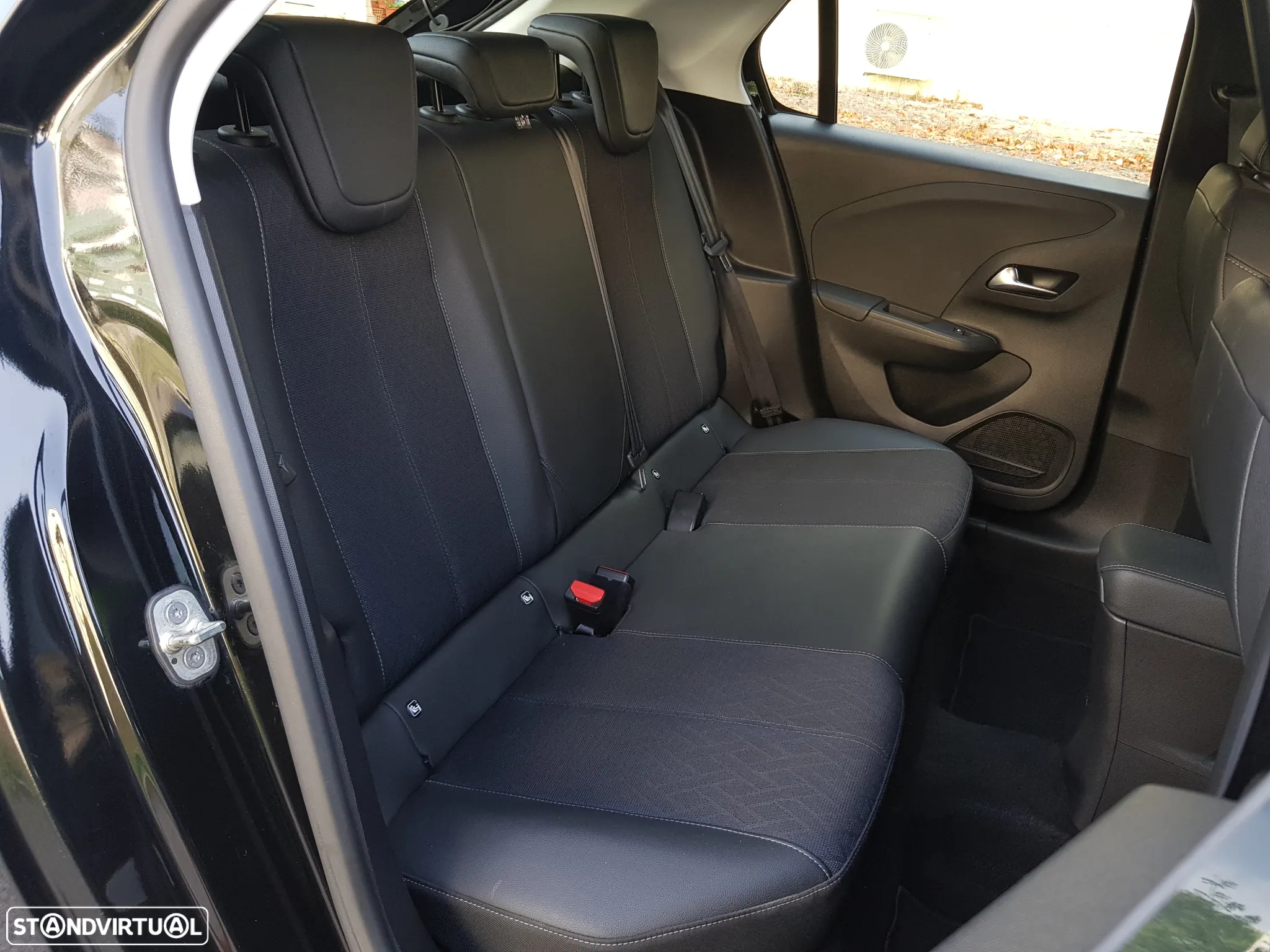 Opel Corsa 1.5 D Elegance - 39