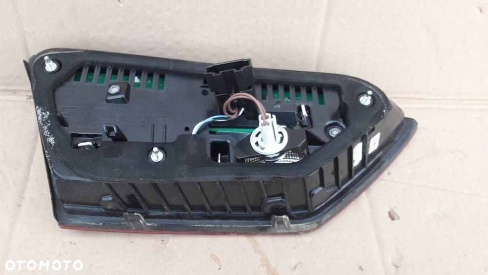 LAMPA W KLAPE PRAWY TYL LED SEAT LEON III 5F9 KOMBI - 4