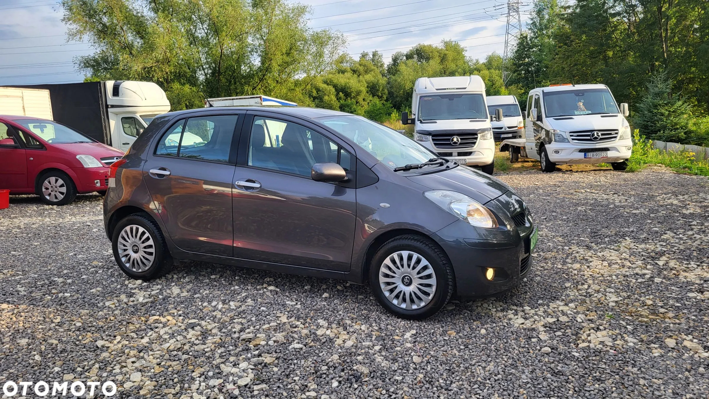 Toyota Yaris 1.0 Premium - 4