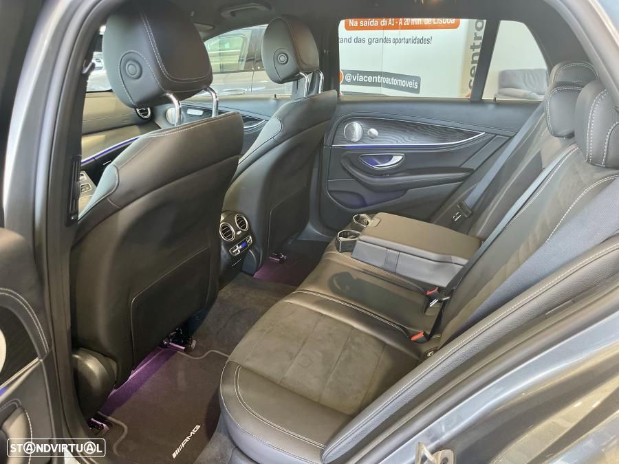 Mercedes-Benz E 300 de 9G-TRONIC AMG Line - 38