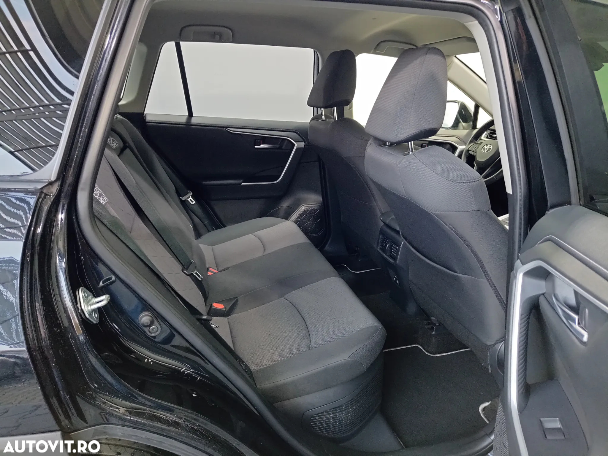 Toyota RAV4 2.5 Hybrid VVT-iE 4x2 Dynamic - 24
