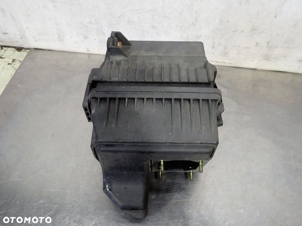 OBUDOWA FILTRA POWIETRZA MITSUBISHI OUTLANDER  MR514993 - 2