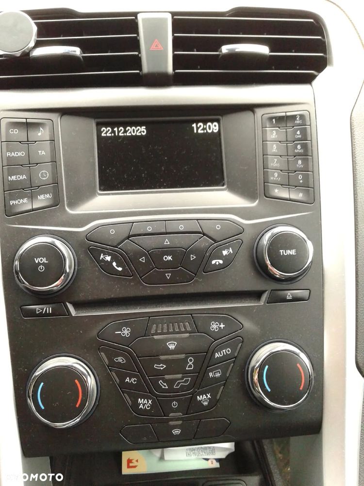 Ford Mondeo 1.5 EcoBoost Gold Edition - 18