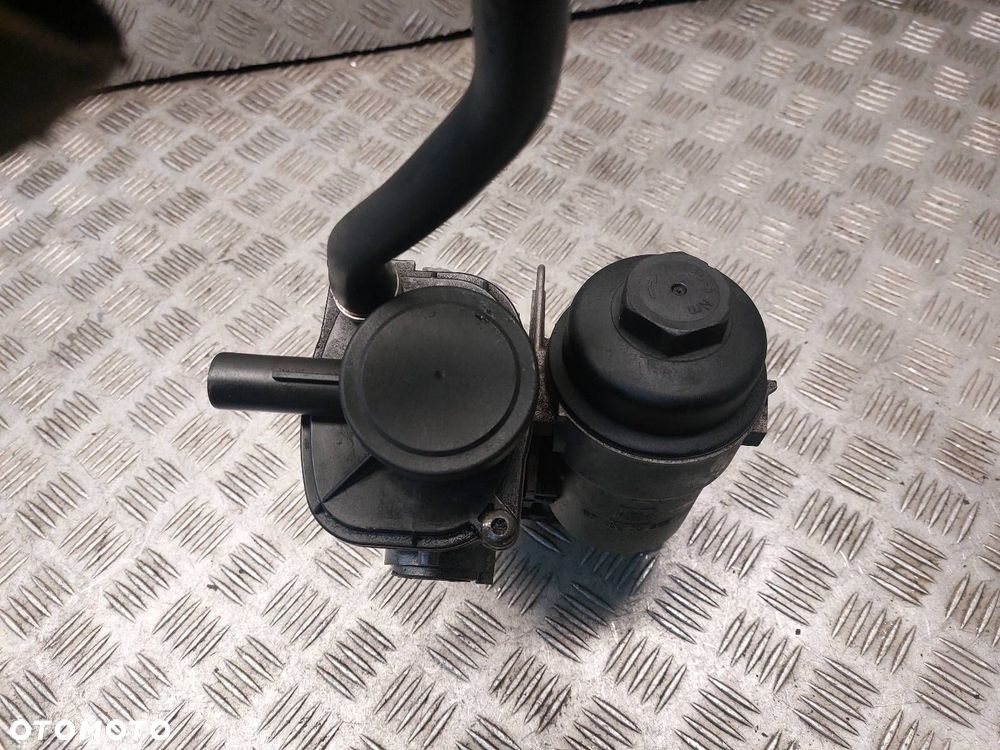 OBUDOWA PODSTAWA FILTRA OLEJU VOLVO S60 I 2.4 D5 08642839 6740273266 - 6