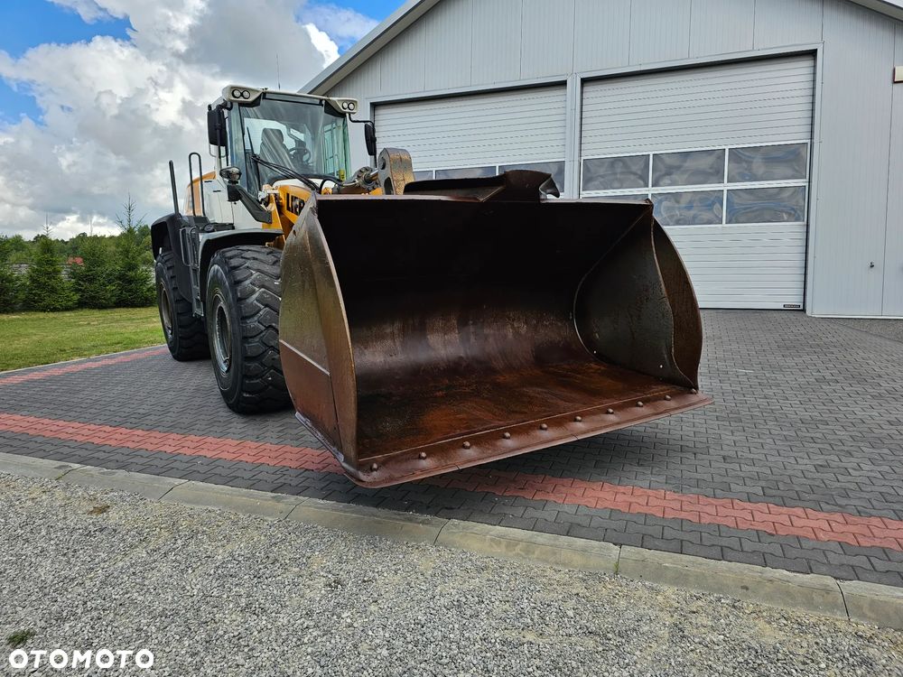 Liebherr L576 - 8