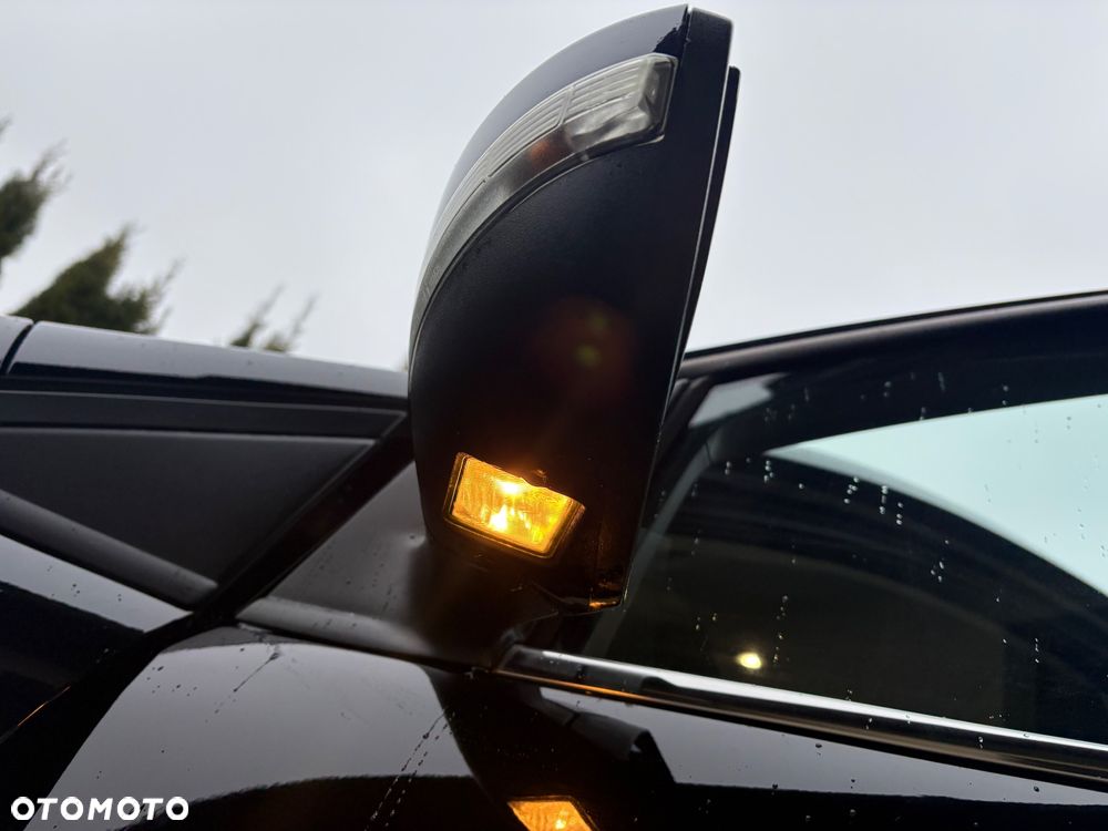 Ford Kuga 1.5 EcoBoost 2x4 Trend - 16