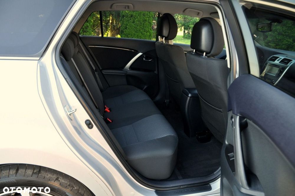 Toyota Avensis - 19