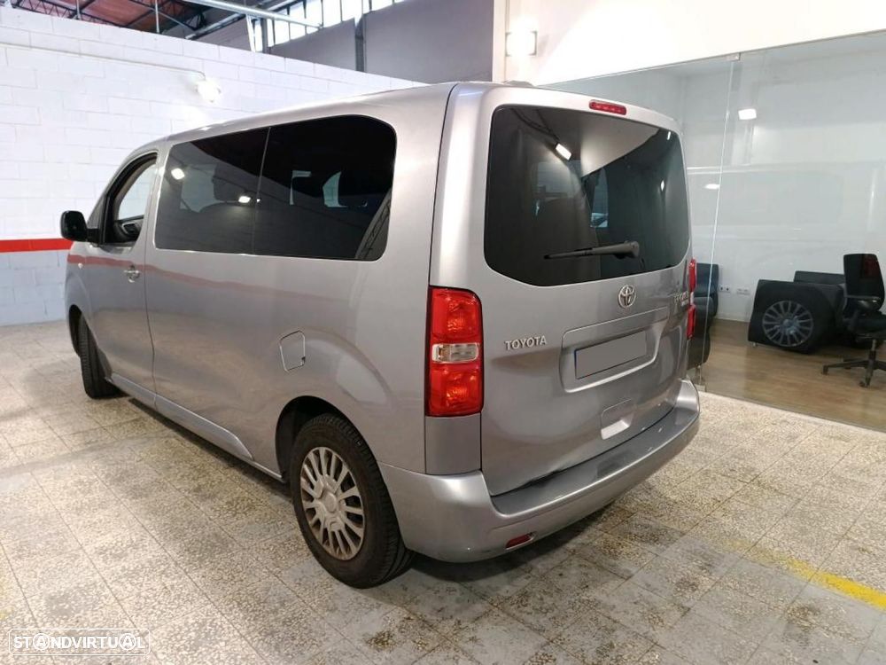 Toyota Proace Verso 2.0 D-4D L1 1.0T Comfort 9L - 4