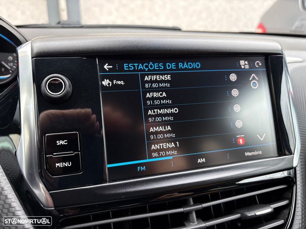 Peugeot 2008 1.2 PureTech Allure - 20