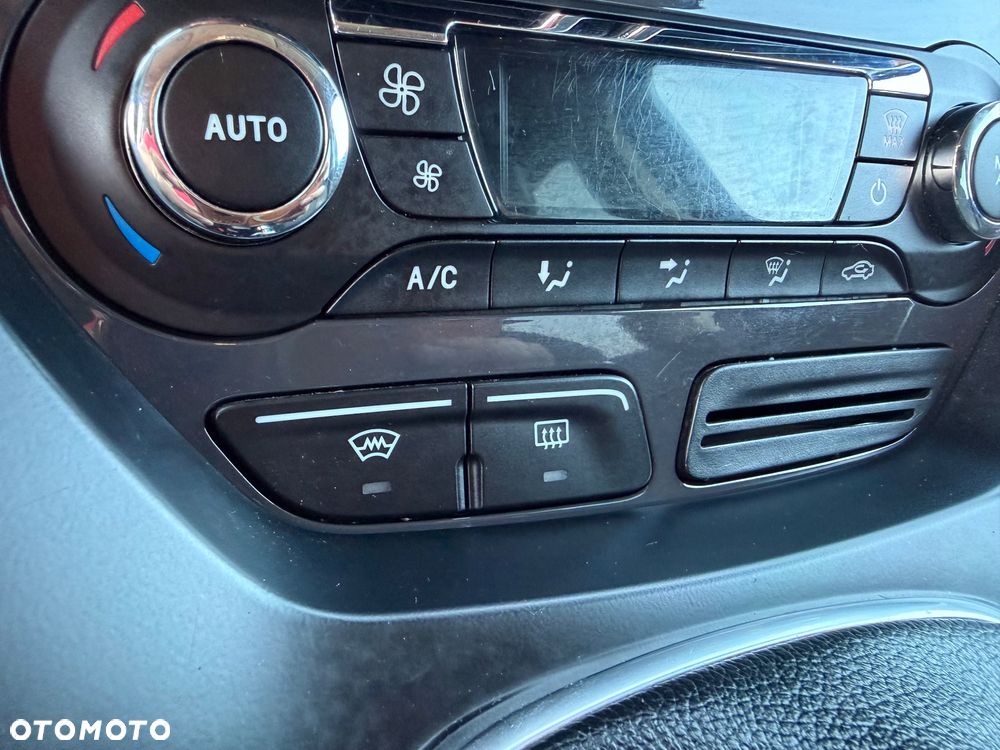 Ford Kuga 2.0 TDCi 2x4 Champions Edition - 24