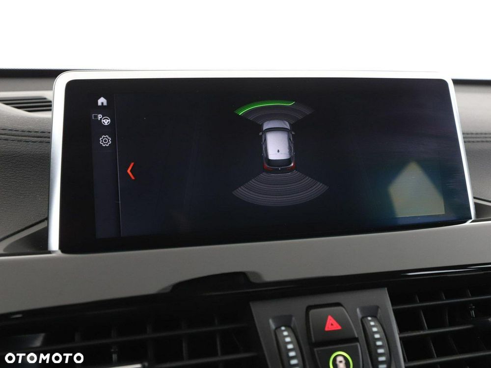 BMW X1 sDrive20d xLine - 25