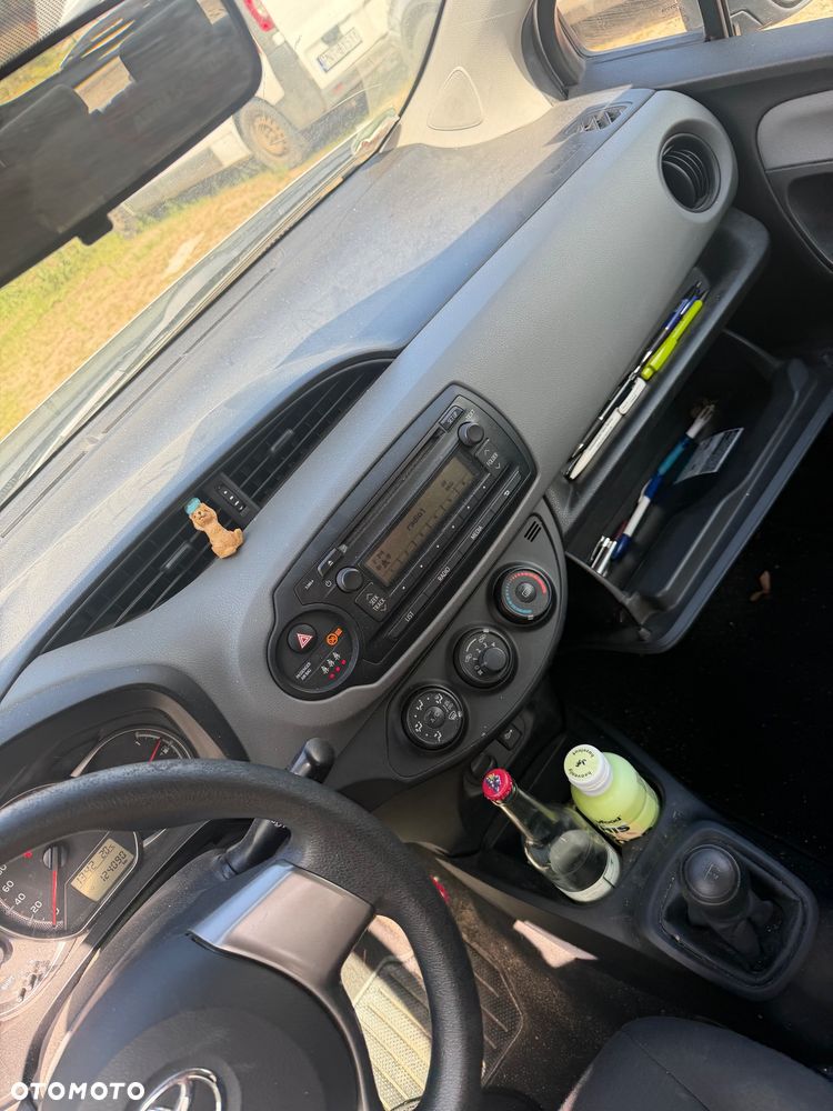 Toyota Yaris 1.0 Luna A/C - 6