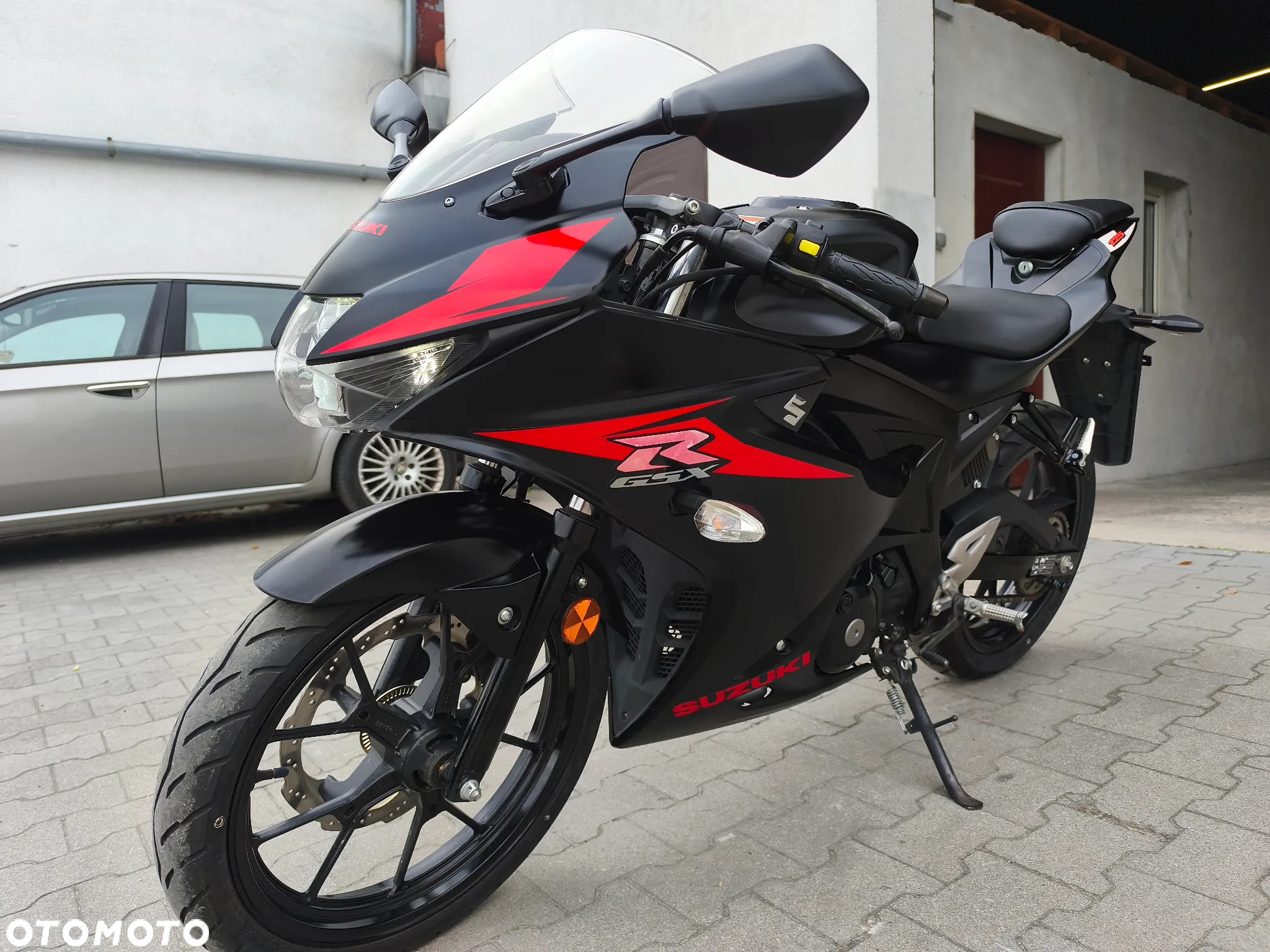 Suzuki GSX-R - 4