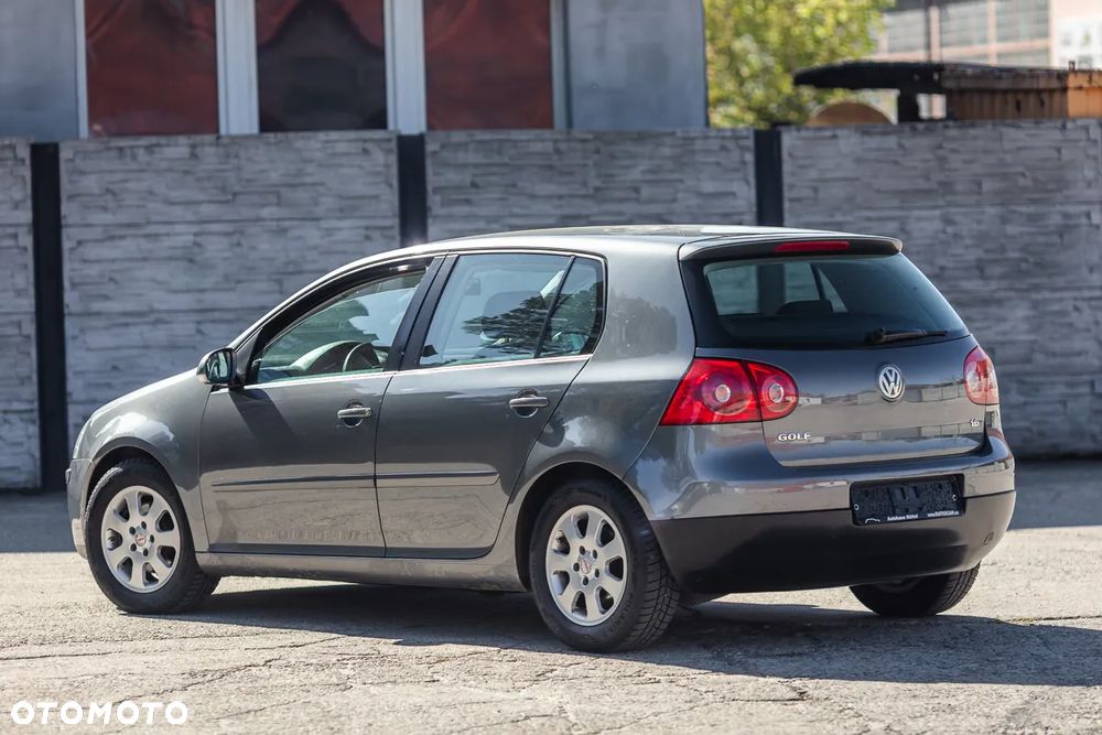 Volkswagen Golf 1.6 Comfortline - 14