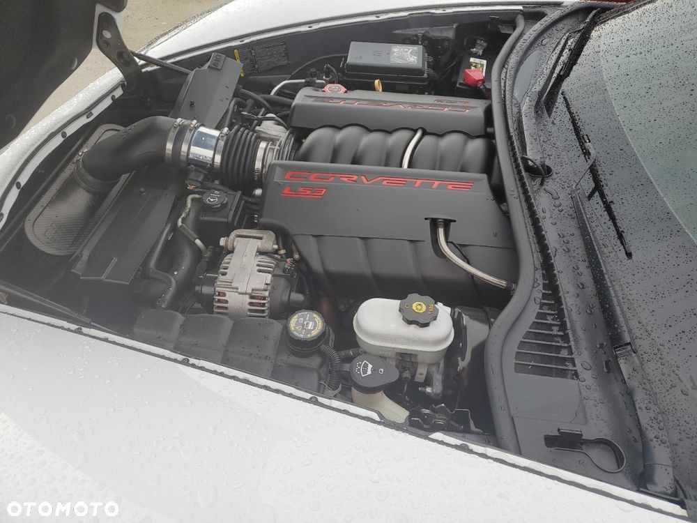 Chevrolet Corvette - 12