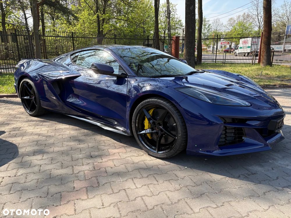 Chevrolet Corvette - 6