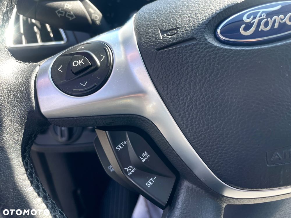 Ford Kuga 2.0 TDCi 2x4 Titanium - 21