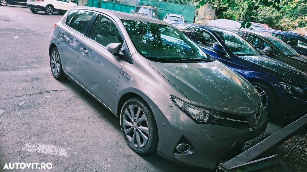 Toyota Auris - 2