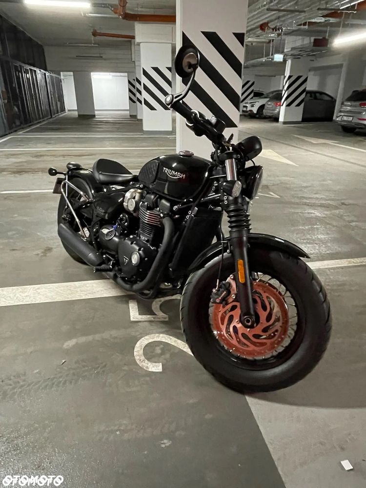 Triumph Bonneville Bobber - 7
