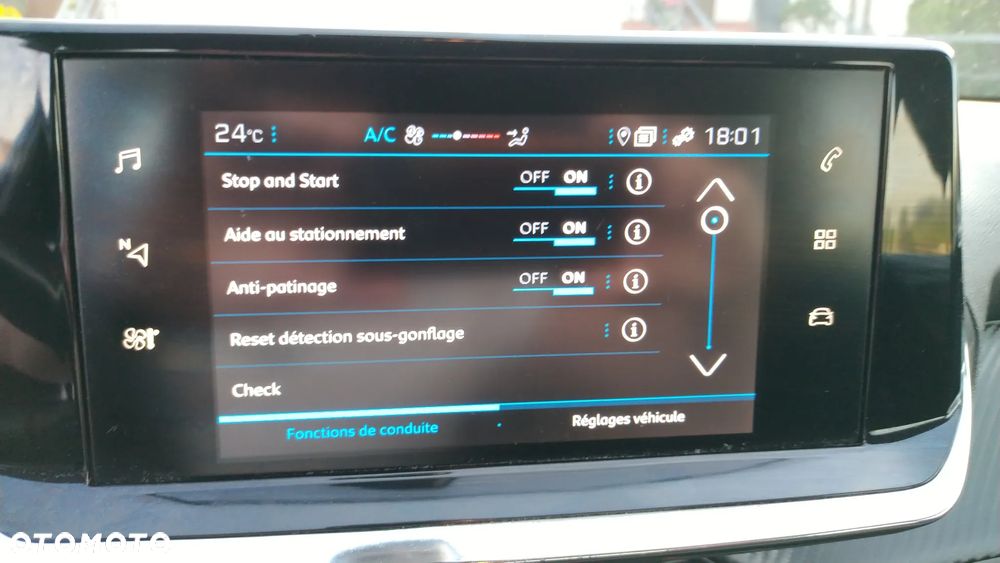Peugeot 208 1.2 PureTech GPF Allure S&S - 23