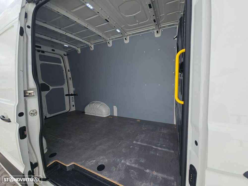 VW Crafter 35 2.0 TDI L3H3 Aut. - 27