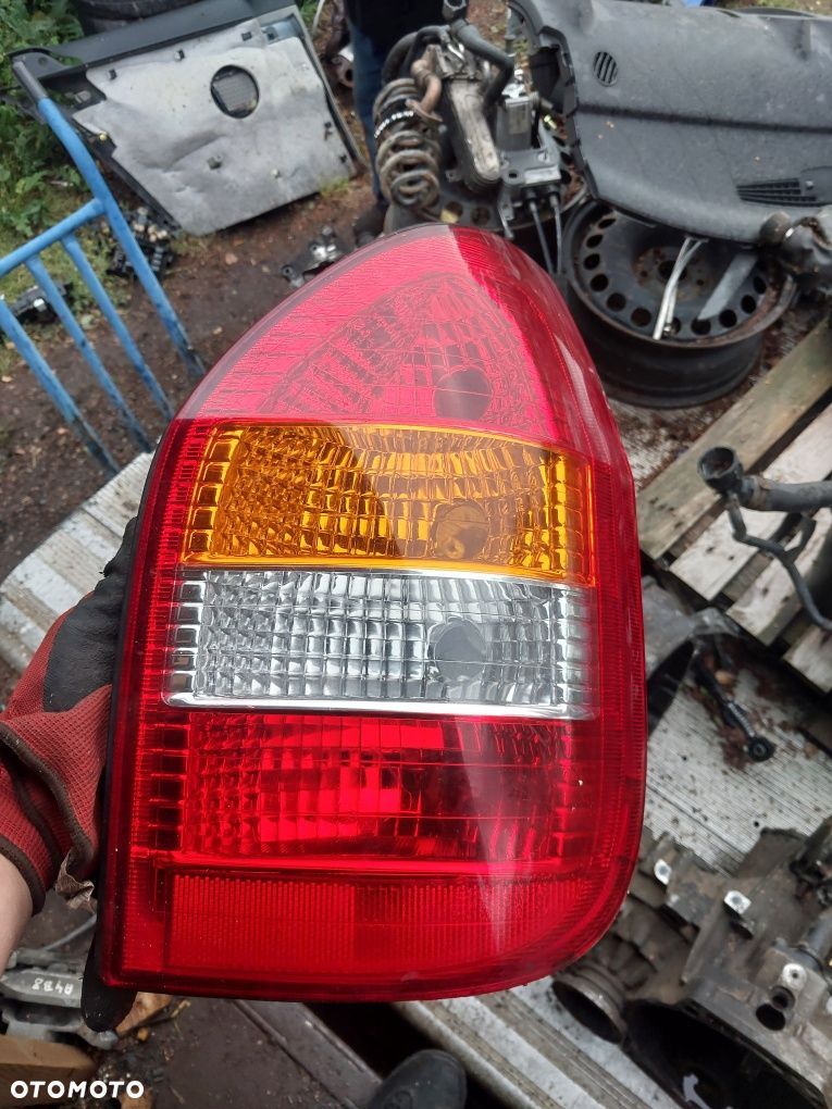 Lampa prawa lewa tył tylna opel zafira a - 1