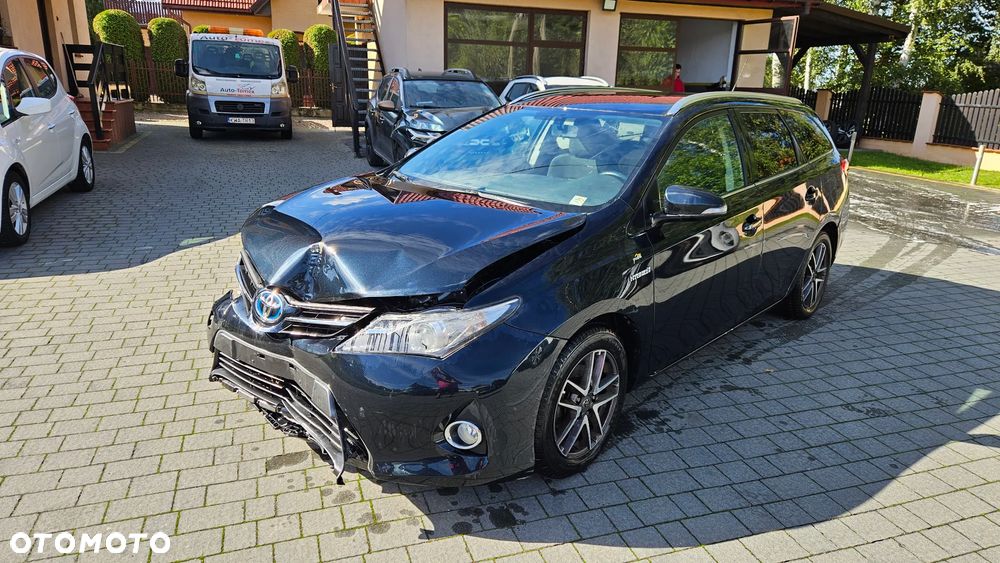 Toyota Auris 1.8 HSD Luna - 1