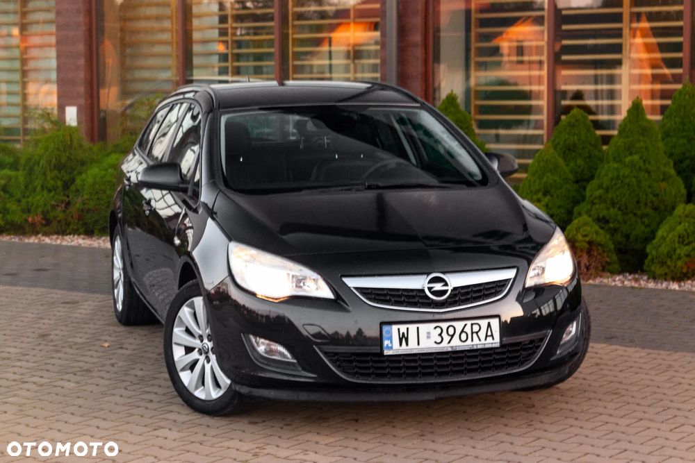 Opel Astra IV 1.4 T Cosmo EU6 - 5