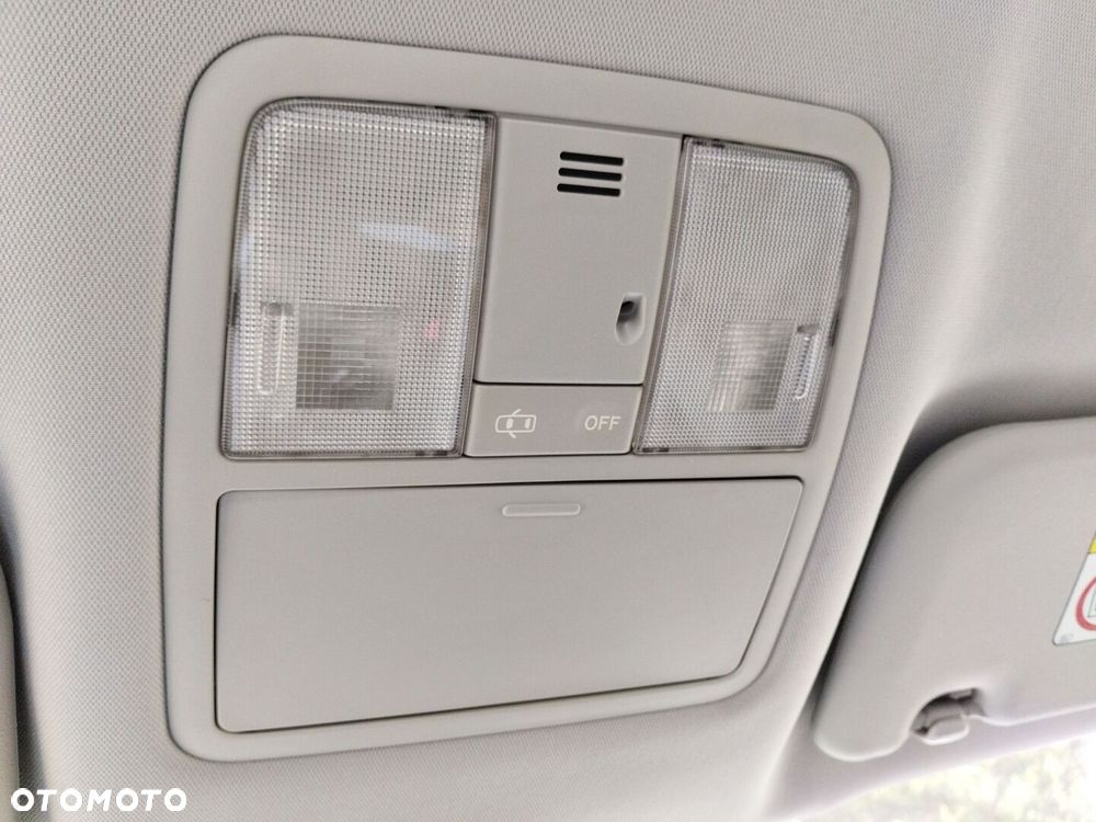 Toyota Auris Hybrid 135 Premium - 23