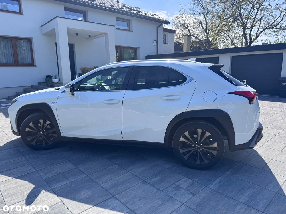 Lexus UX 200 GPF F Sport Design+ 2WD - 4