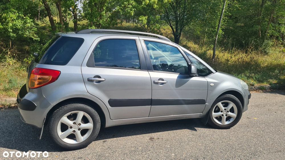 Suzuki SX4 - 4