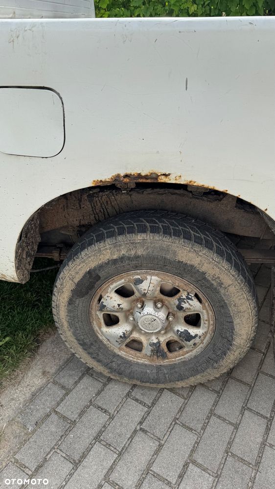 Toyota Hilux 2.5 D-4D DLX - 8