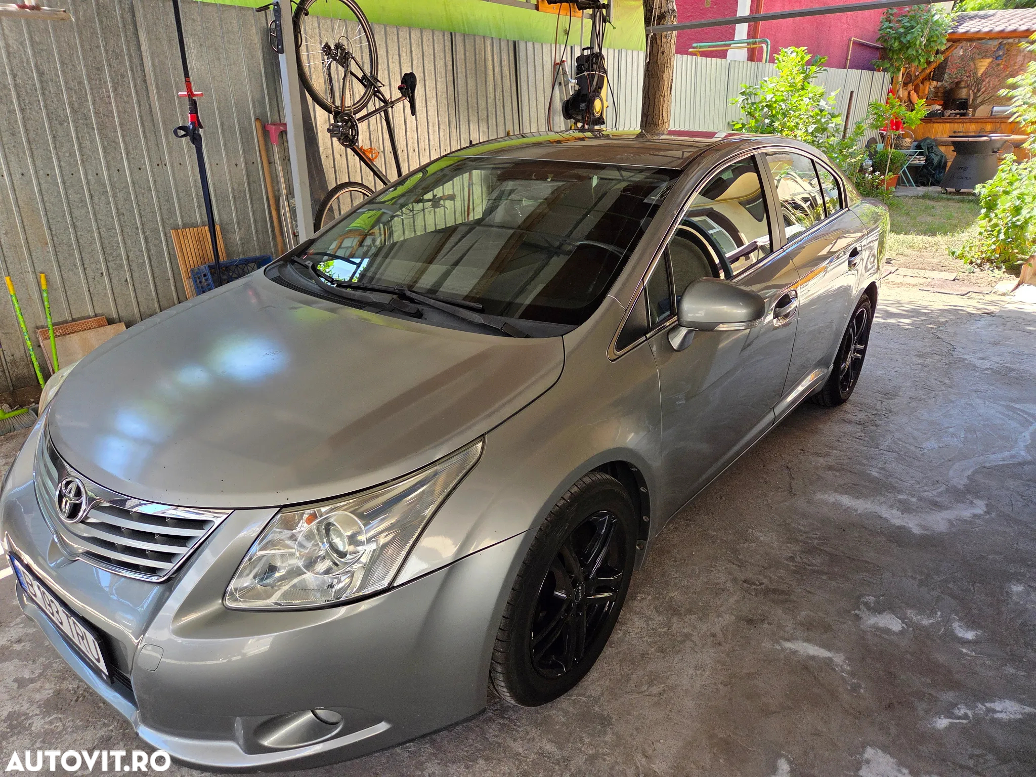 Toyota Avensis 1.8 Multidrive S Executive - 2