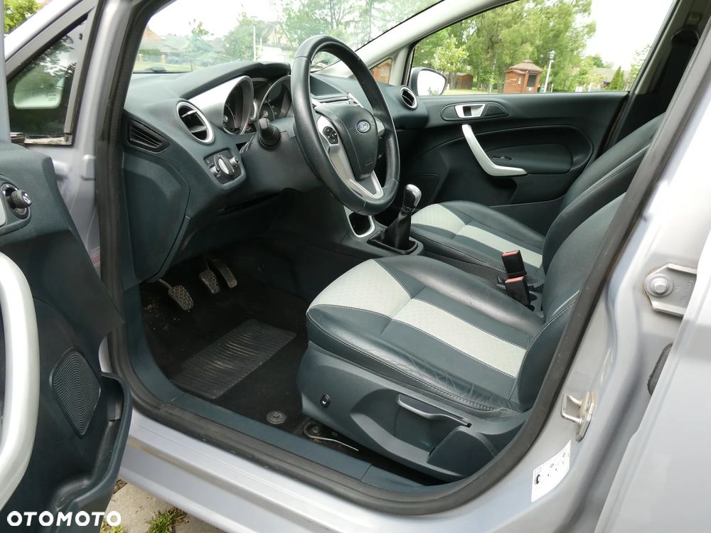 Ford Fiesta 1.25 Titanium EU5 - 9