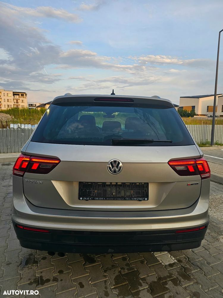 Volkswagen Tiguan 2.0 TDI 4Mot DSG Comfortline - 23