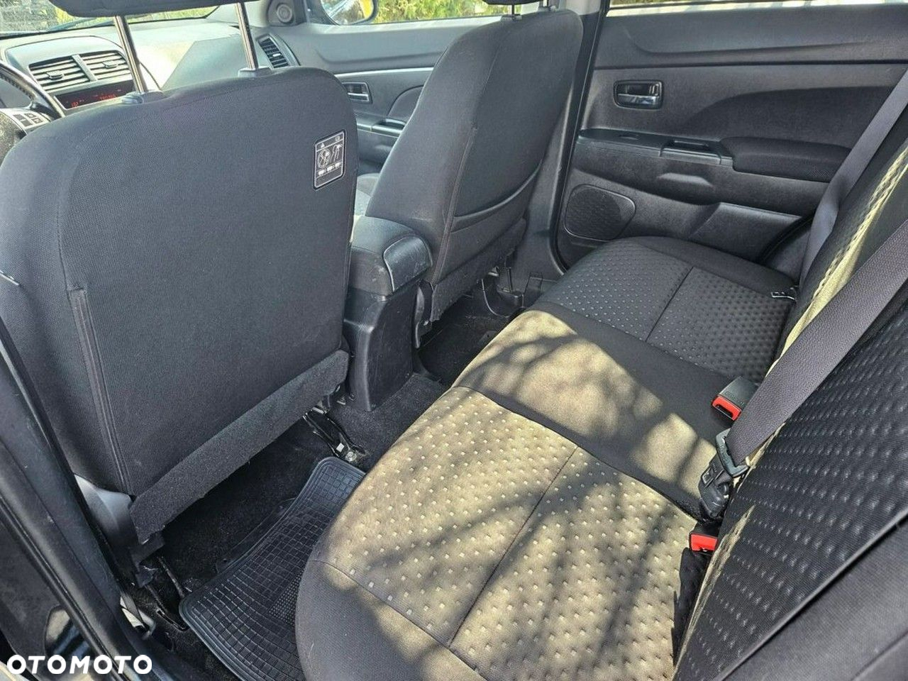 Mitsubishi ASX - 10