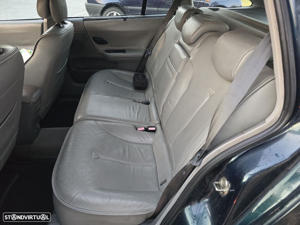 Renault Laguna Break 1.6 Expression - 9