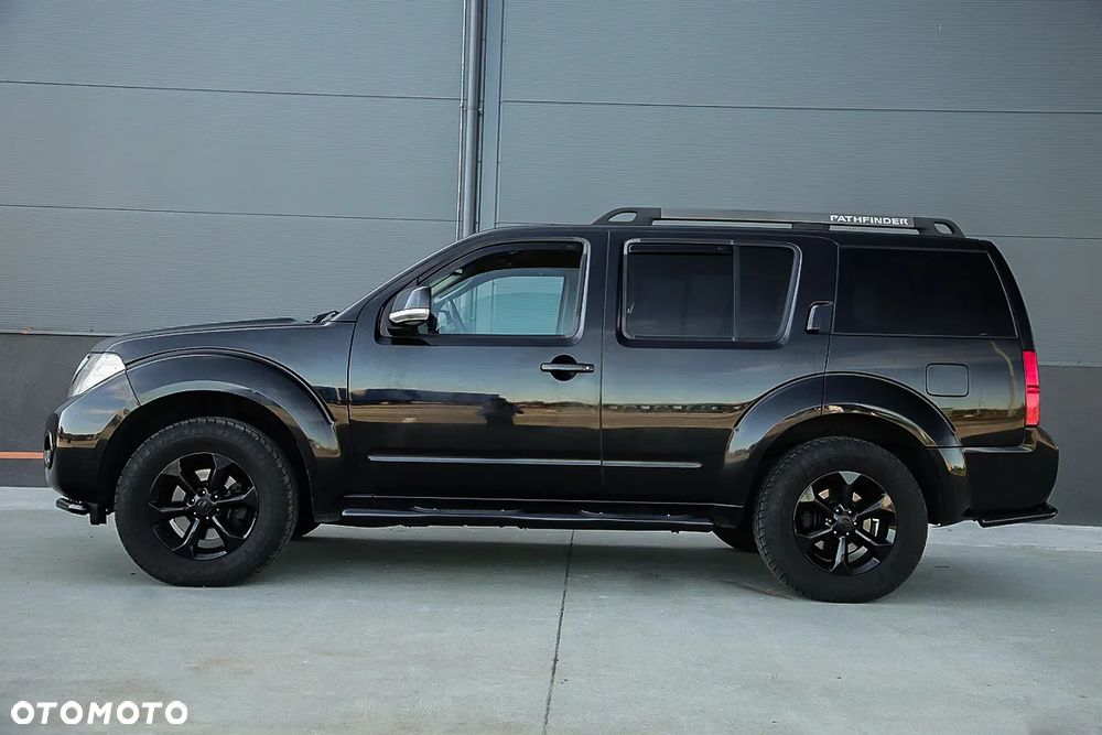 Nissan Pathfinder 2.5 D LE EU5 - 6
