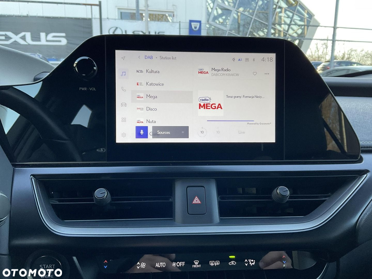 Lexus UX - 28