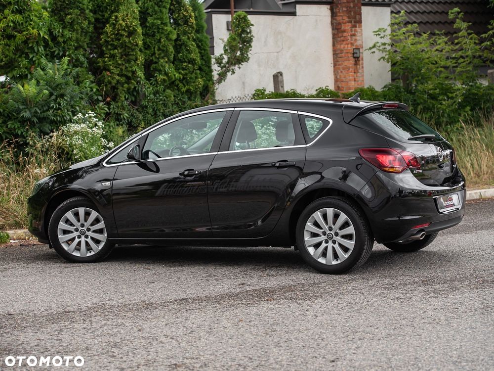 Opel Astra 1.6 Turbo Cosmo - 7