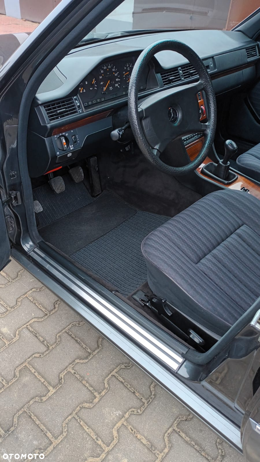 Mercedes-Benz W124 (1984-1993) - 9