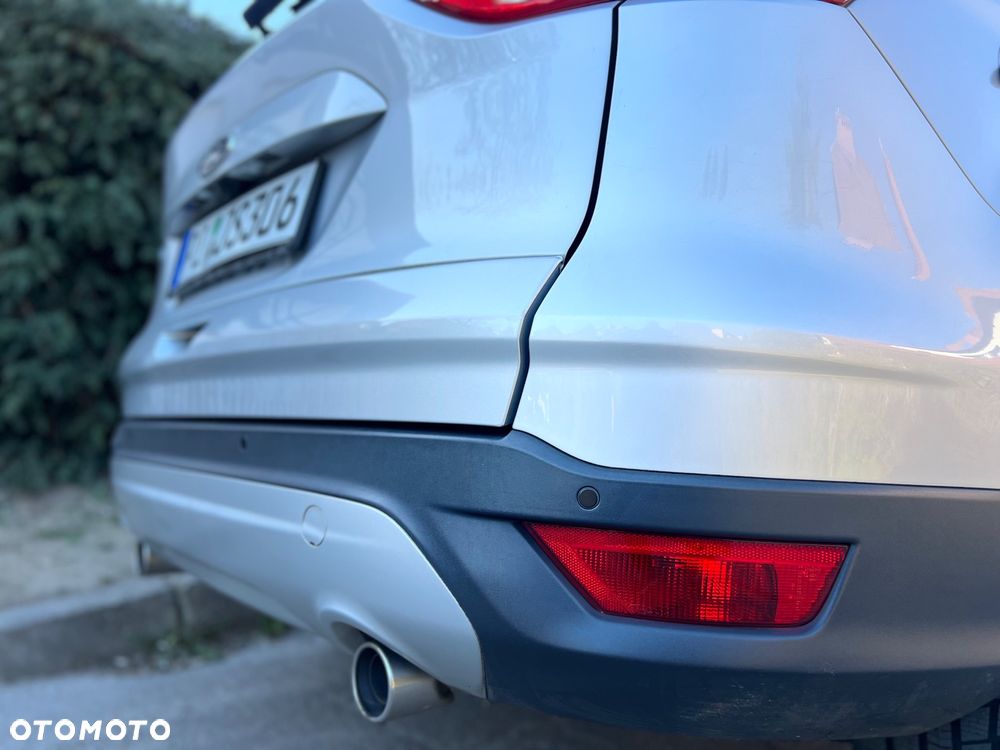 Ford Kuga 2.0 TDCi 2x4 Titanium - 21