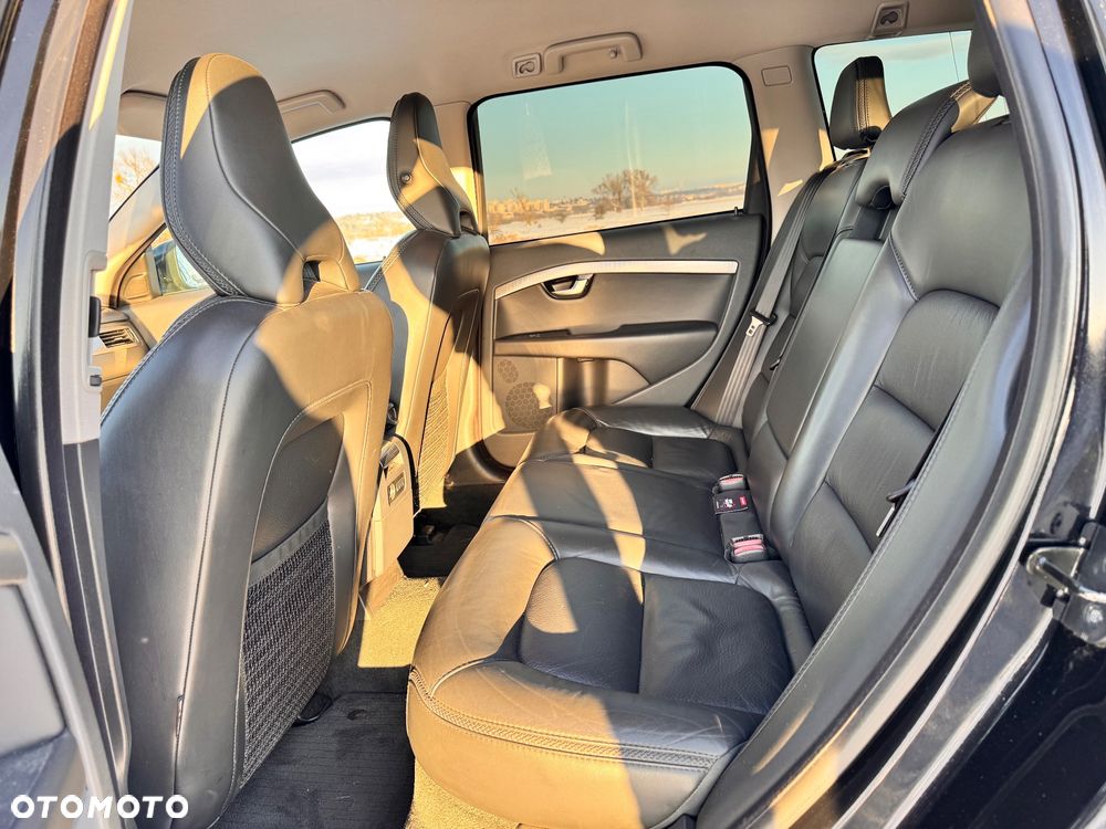 Volvo XC 70 - 12
