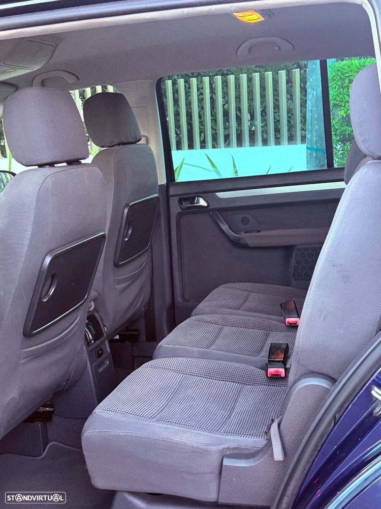 VW Touran 1.9 TDi Highline EC 7L - 7