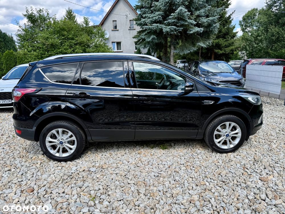Ford Kuga 1.5 EcoBoost 2x4 Titanium - 4